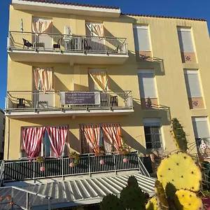 https://a-casa-di-ale-lavagna.hotelitalianriviera.com